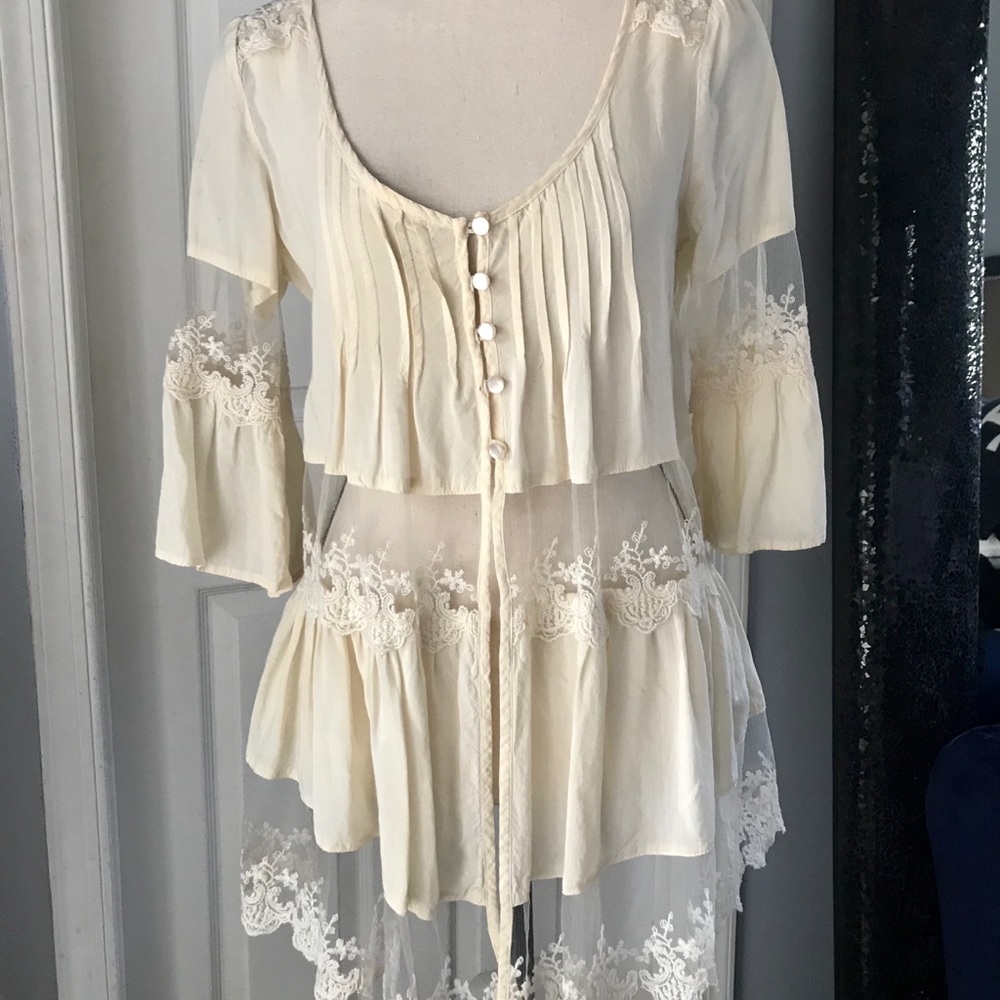 Romantic lace blouse ❤️